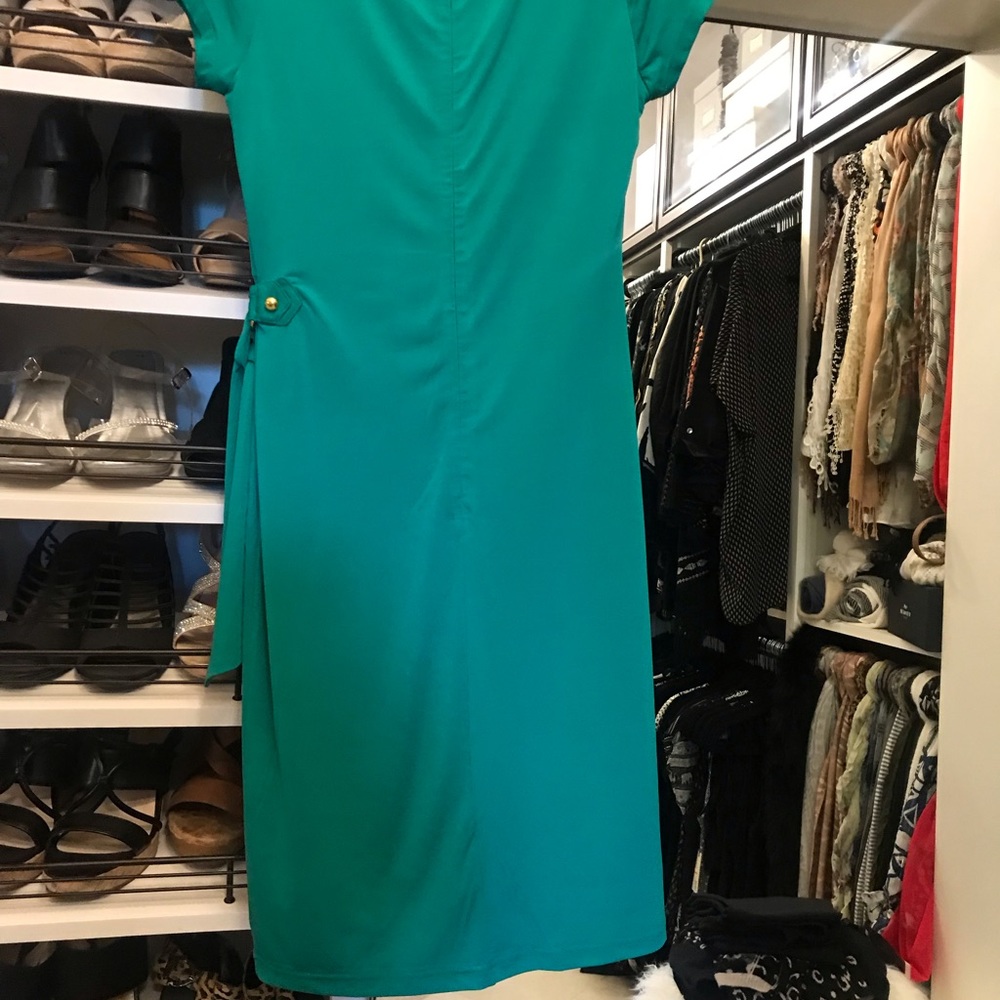 Dress - Picture 3 of 4